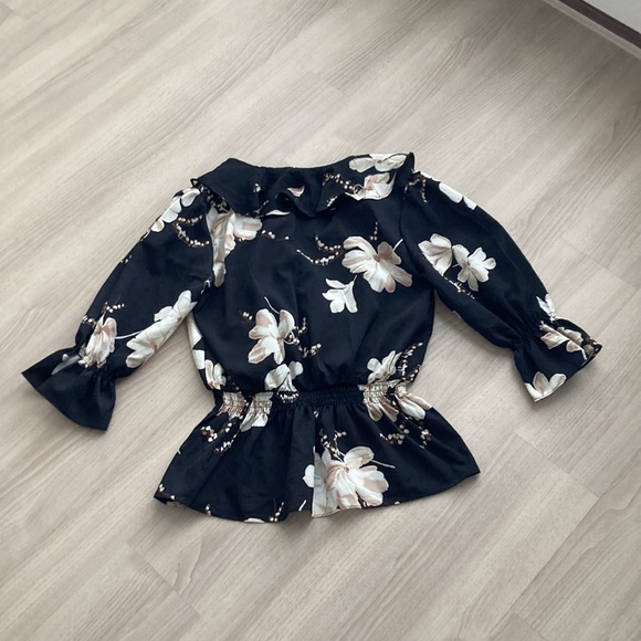 Floral Ruffle Top (Small) - Picture 4 of 4